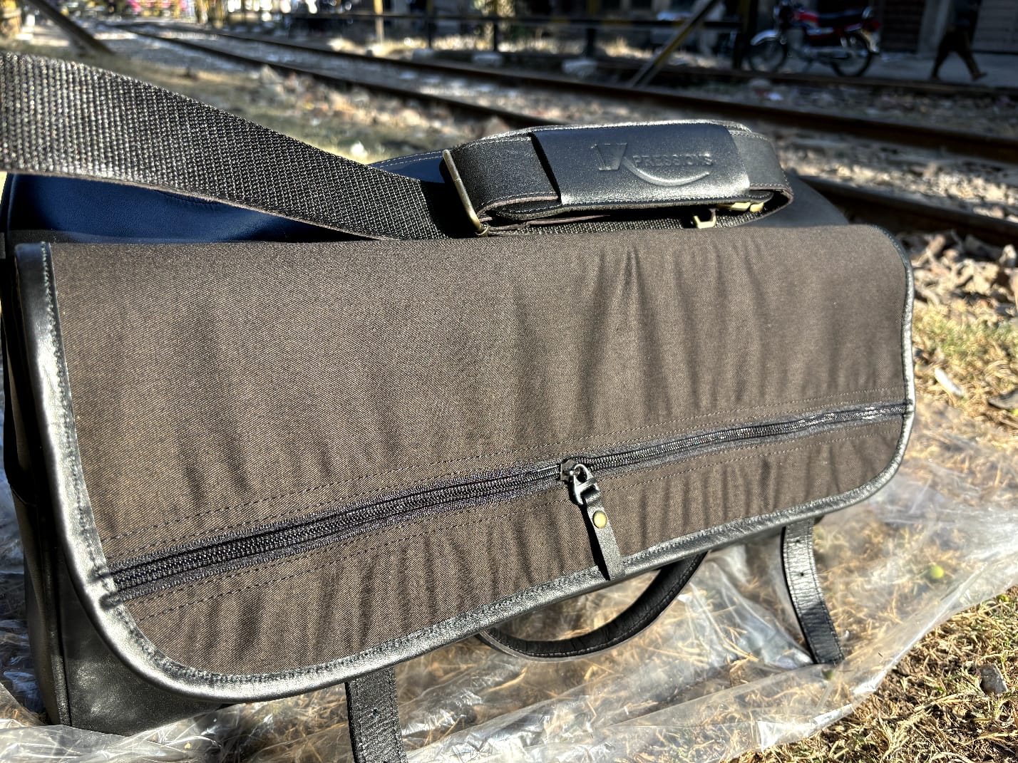 Premium Leather Shoulder Bag – Stylish, Durable, and Perfect for Travel or Daily Use