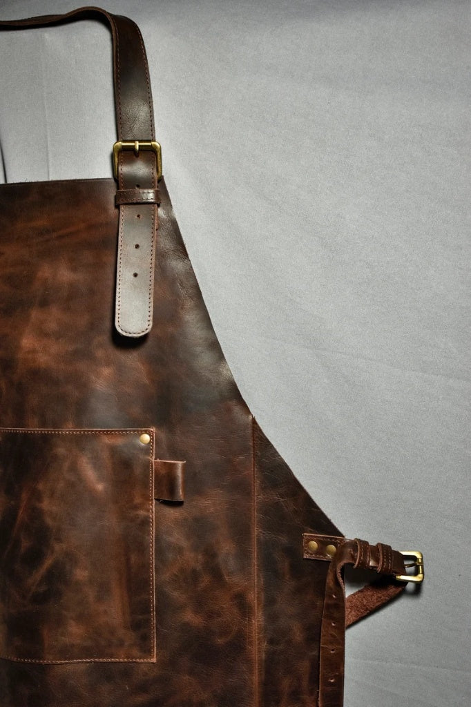 Handcrafted Full-Grain Leather Workshop Apron with Adjustable Straps and Multi-Pocket Utility
