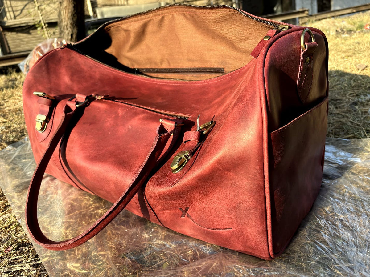 Premium Leather Shoulder Bag – Stylish, Durable, and Perfect for Travel or Daily Use