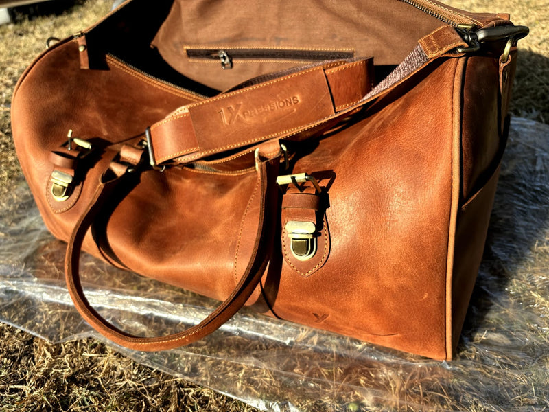 Premium Leather Shoulder Bag – Stylish, Durable, and Perfect for Travel or Daily Use